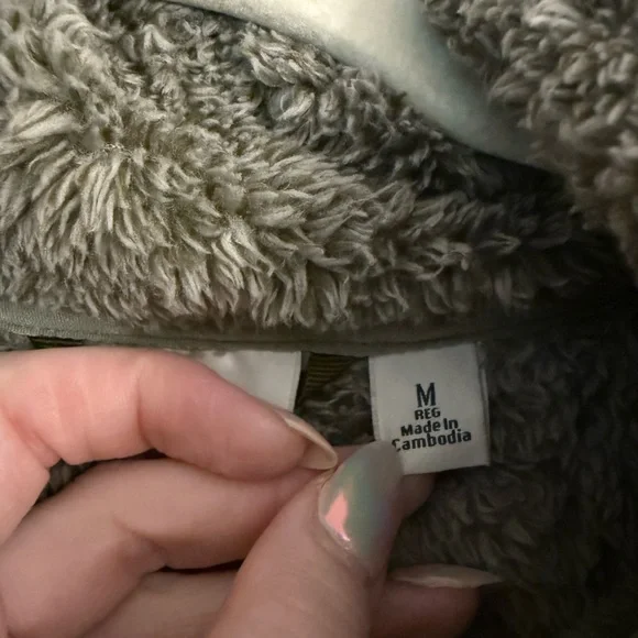 Hi-Pile Fleece Pullover - LL Bean - Picture 4 of 7